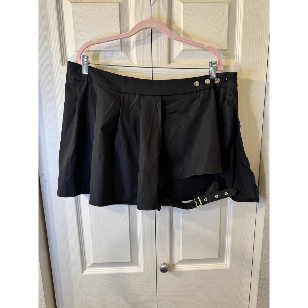 Black Pleated Button Skort with Leg Strap